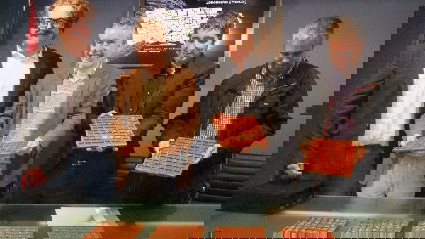 6e407b3dd6f89a4a7c64f600c52a5a10