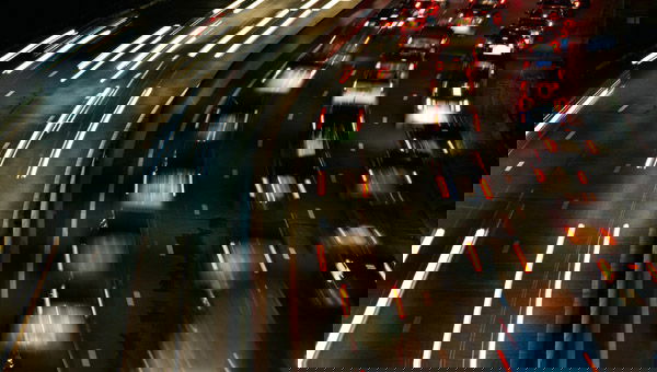 36ab545ea6ed9bf168bca94d1fc543c7 heavy traffic