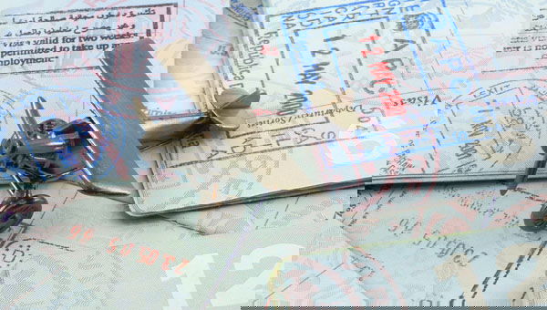 9b8872ae654bda078a5757e681a8aa4a