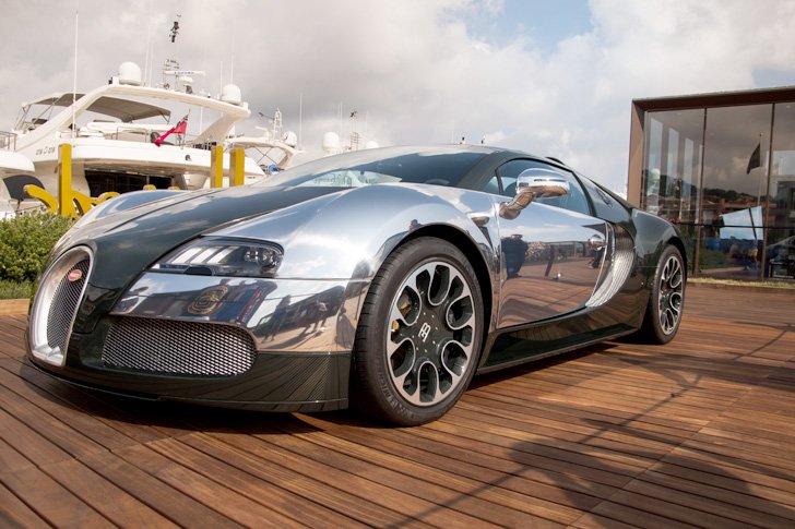 Bugatti-Veyron-shutterstock.jpg