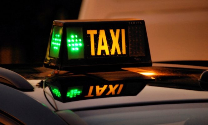 Taxi driver scammed by passenger