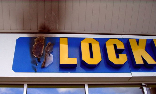 @thelastblockbuster/Twitter @thelastblockbuster/Twitter