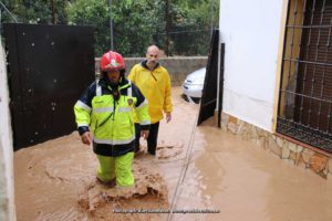 EXCLUSIVE PHOTO SPECIAL: Full Scale-emergency As Flash Floods Rip ...