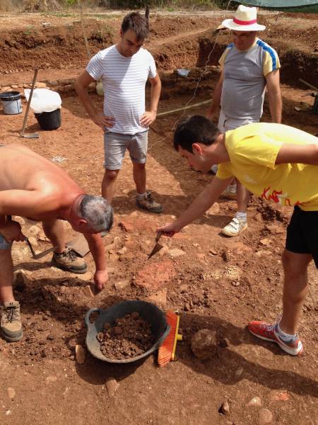 LES HORTES: Site ofa Roman pottery works