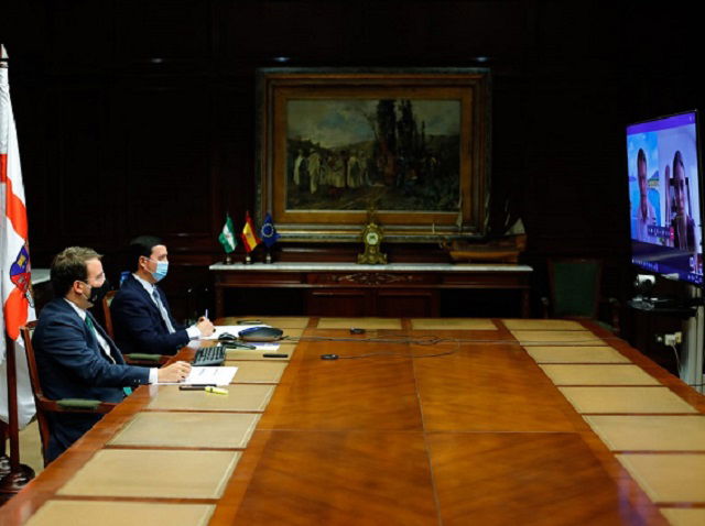 uk_ambassador_discusses_british_tourism - 2 - WEB