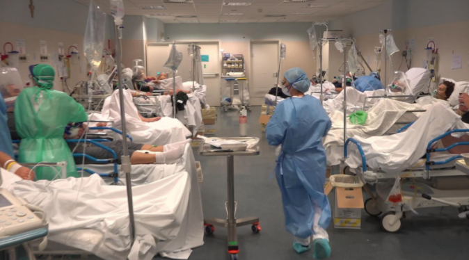 Hospital In Spain’s Elche Forced To Use Gym To Treat Non-Covid Patients