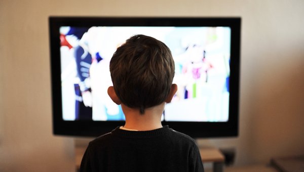 Eyesight Worsening as Billions Spend More Time Playing Games and Watching TV
