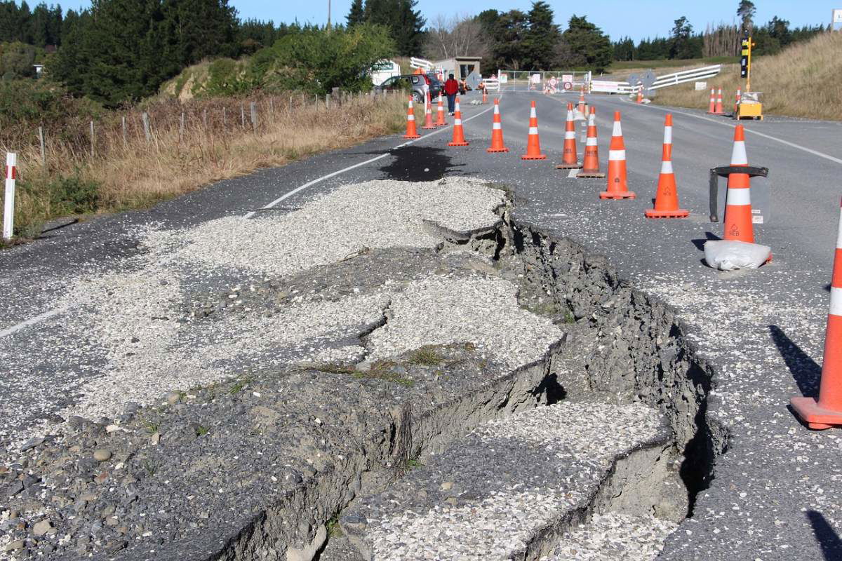 Experts cannot rule out the possibility of a major earthquake in Granada