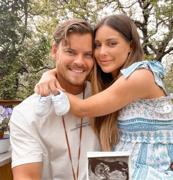 2021-05-20 MIC's Louise Thompson expecting a baby