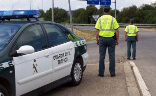 Image of Guardia Civil traffic officer.