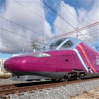 Image of a Renfe Avlo high-speed train.