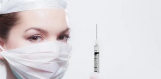 Andalucia begins to vaccinate immunocompromised patients with booster jab