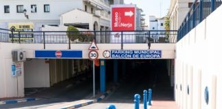 Balcon de Europa parking surveillance boosted in Spain’s Nerja. The Nerja Town Hall is boosting the surveillance at the Balcon de Europa car park. The town hall is taking on new people for the job. Nerja Town Hall is reinforcing the surveillance service at the Municipal Car Park. The Town Hall is set to hire three new workers. The proposal to increase the surveillance was presented by the Department of Human Resources. The proposal was approved during the meeting of the Governing Board. The meeting was held on Monday, October 25. The councillor in charge of the area, Ángela Díaz announced the increase in surveillance. Díaz explained: "the hiring is being carried out through the current Employment Exchange, and in response to the needs raised by the manager of the municipal car park". The Councillor for Municipal Services, Gema García, commented: "it is essential to reinforce the staff with these new security guards at the Balcón de Europa Municipal Car Park, as we are currently facing a high level of tourist occupation in the municipality. In this way we guarantee that a quality service will continue to be offered to our residents and visitors".