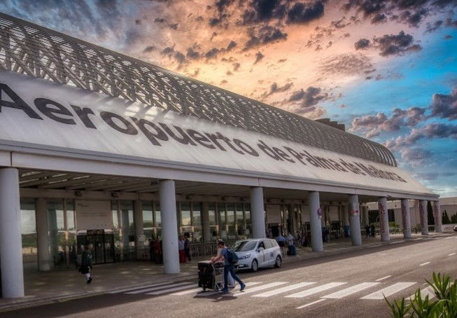 Palma de Mallorca airport closed down for security reasons