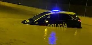 Cartagena homes and streets underwater with drivers trapped