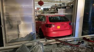 Car drives into Sainsburys 2