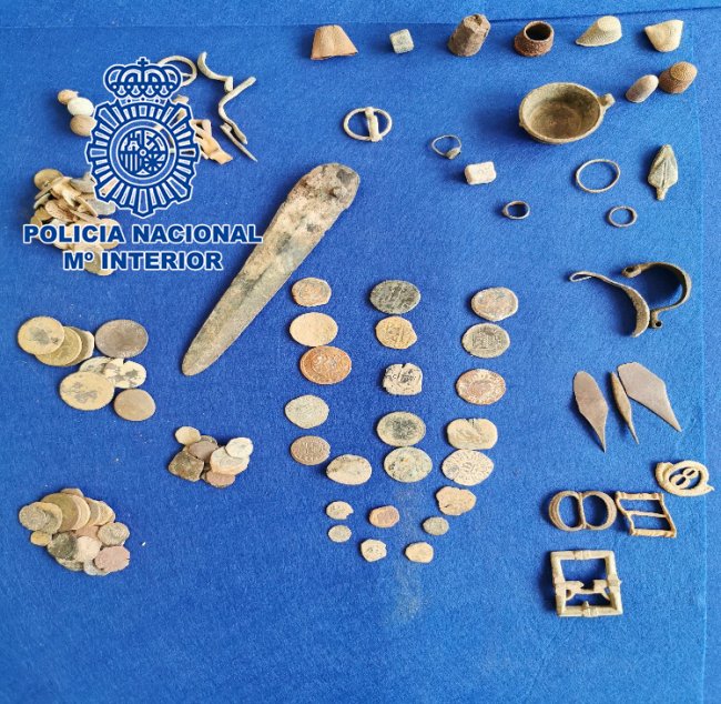 archaeological pieces seized