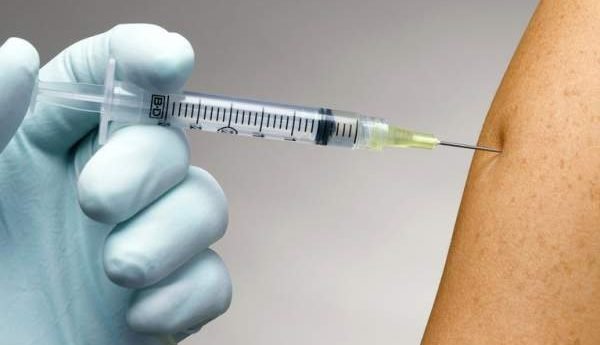 Science teacher arrested for vaccinating underage student