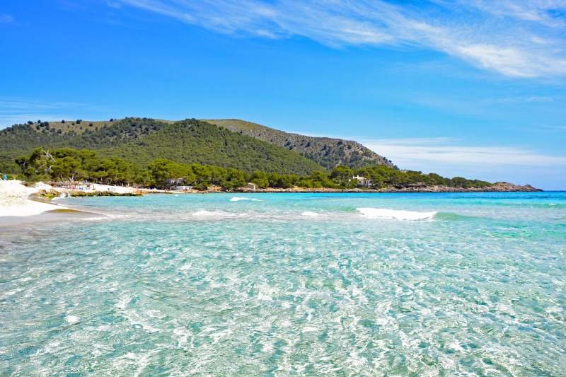 The sunny climate means you can enjoy a beach day on Valentine's Day in Mallorca.