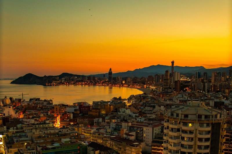 Marvel at the sunsets this Valentine's in Benidorm. 