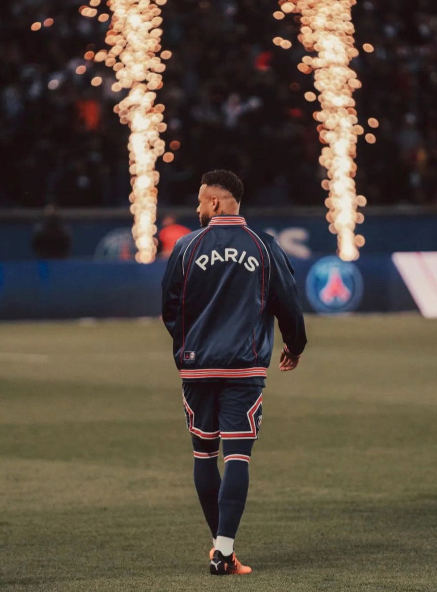 Paris Saint-Germain thank Neymar Jr, a club legend