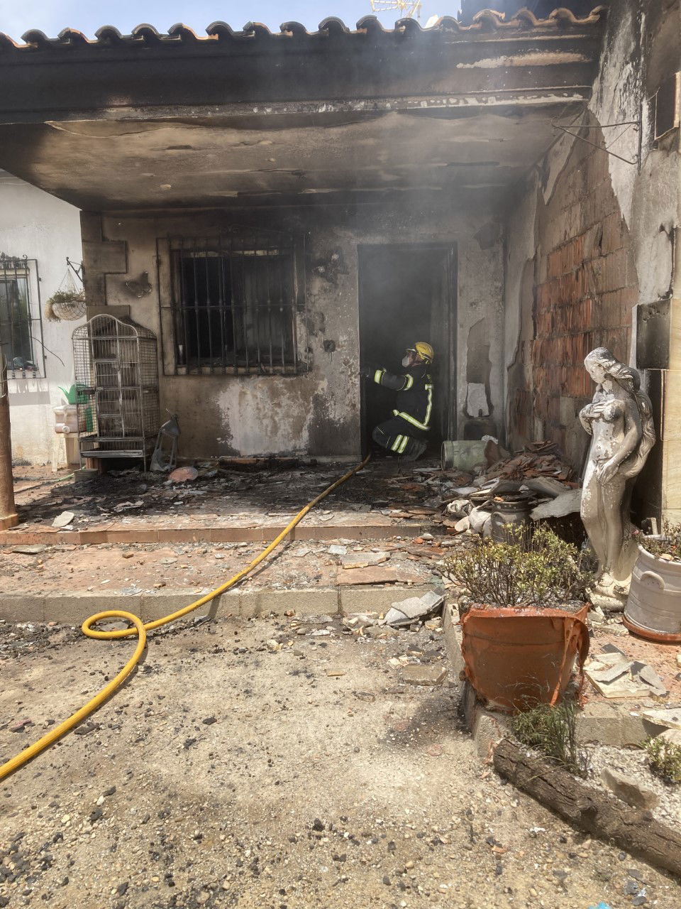 A devastating gas bottle fire leaves Briton homeless in Albox (Almeria