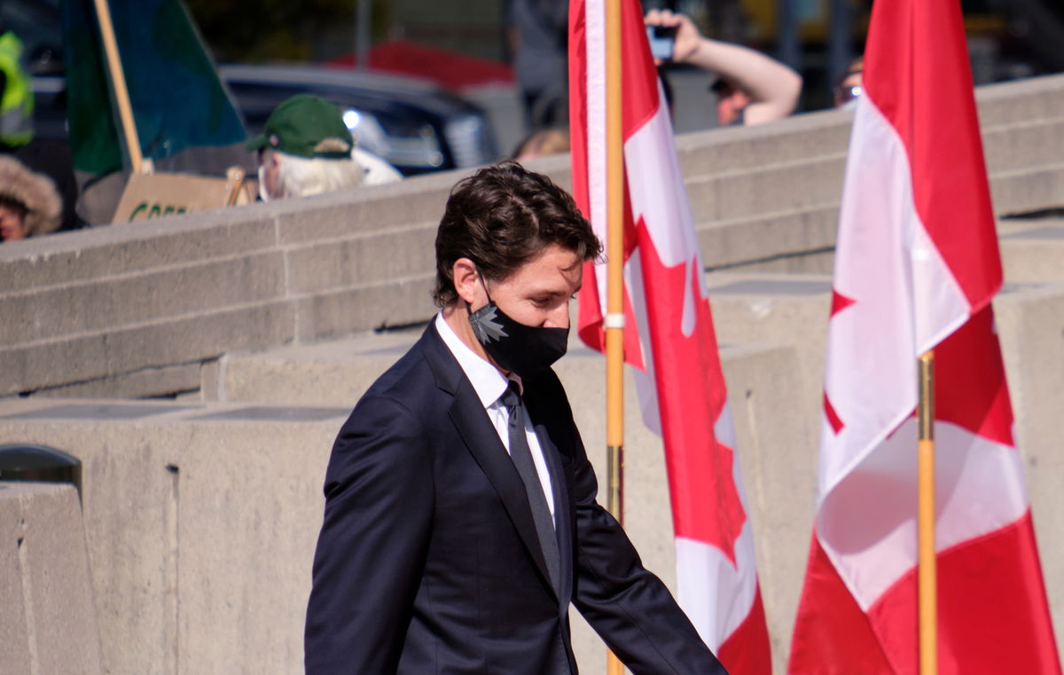 Canada’s PM Justin Trudeau Under Pressure After Survey Suggests He ...