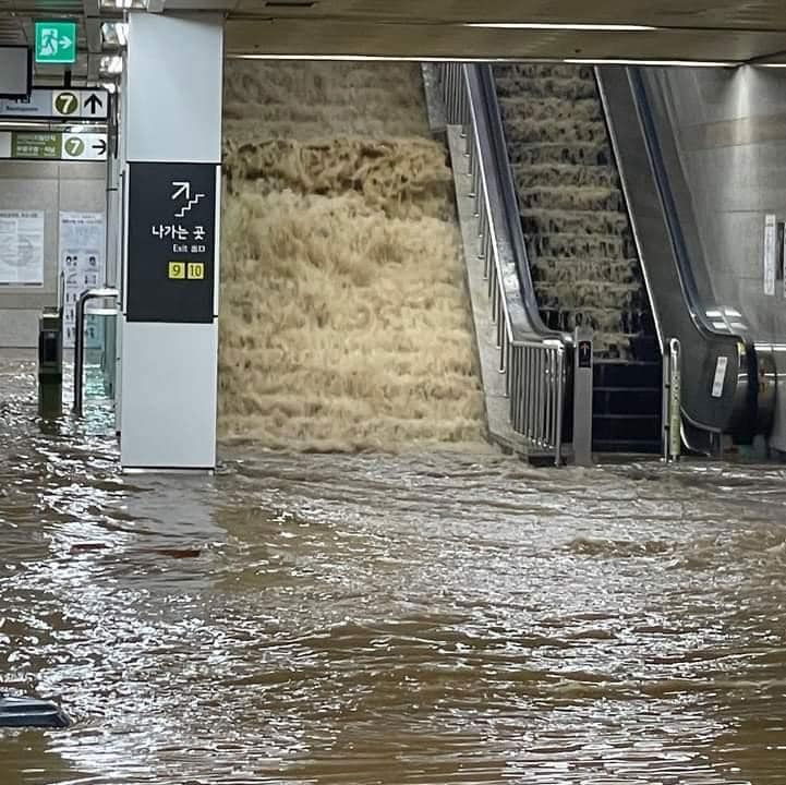 WATCH Extreme rainfall in South Korea’s Seoul destroys infrastructure