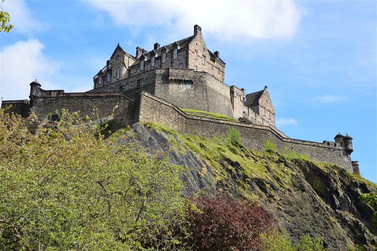 Image - Edinburgh Castle: Peggychoucair/Pixabay