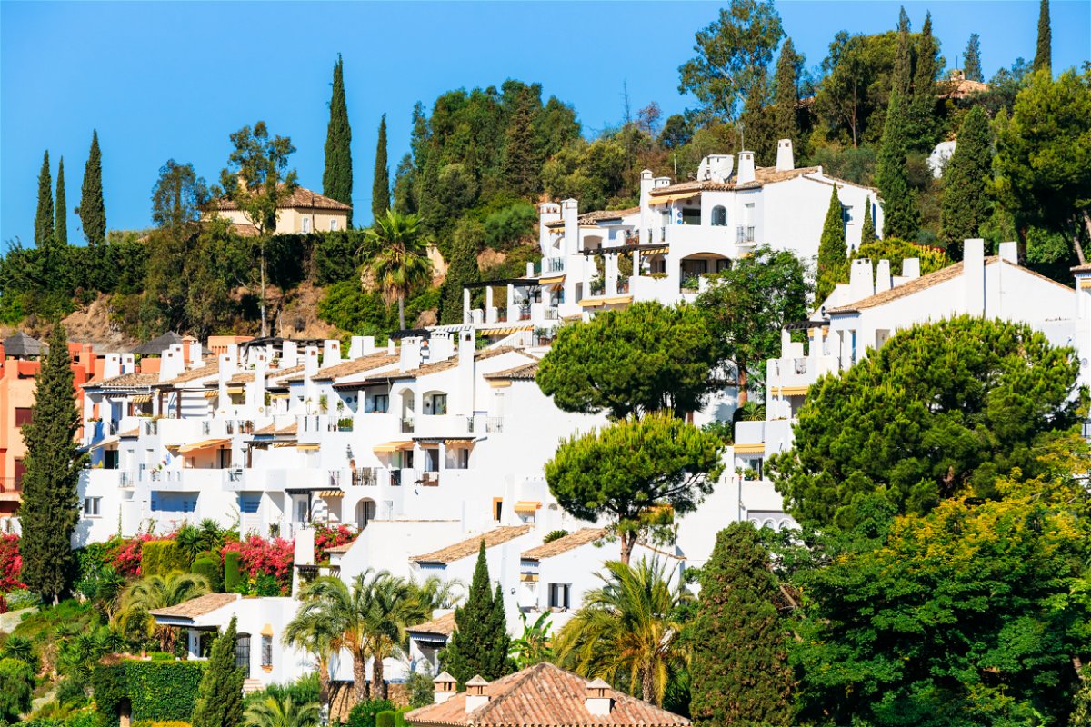 how to buy a home in marbella