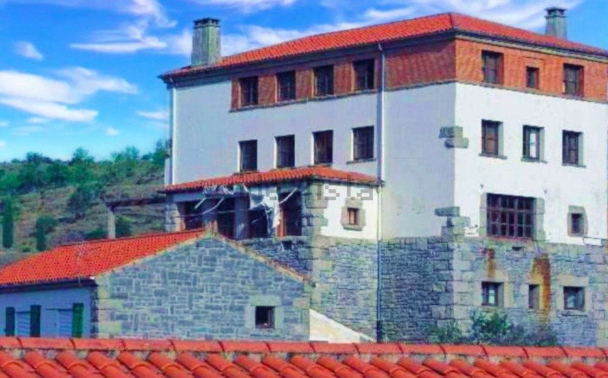 Buy an entire Spanish VILLAGE with 44 homes and a hotel for just €260,000
