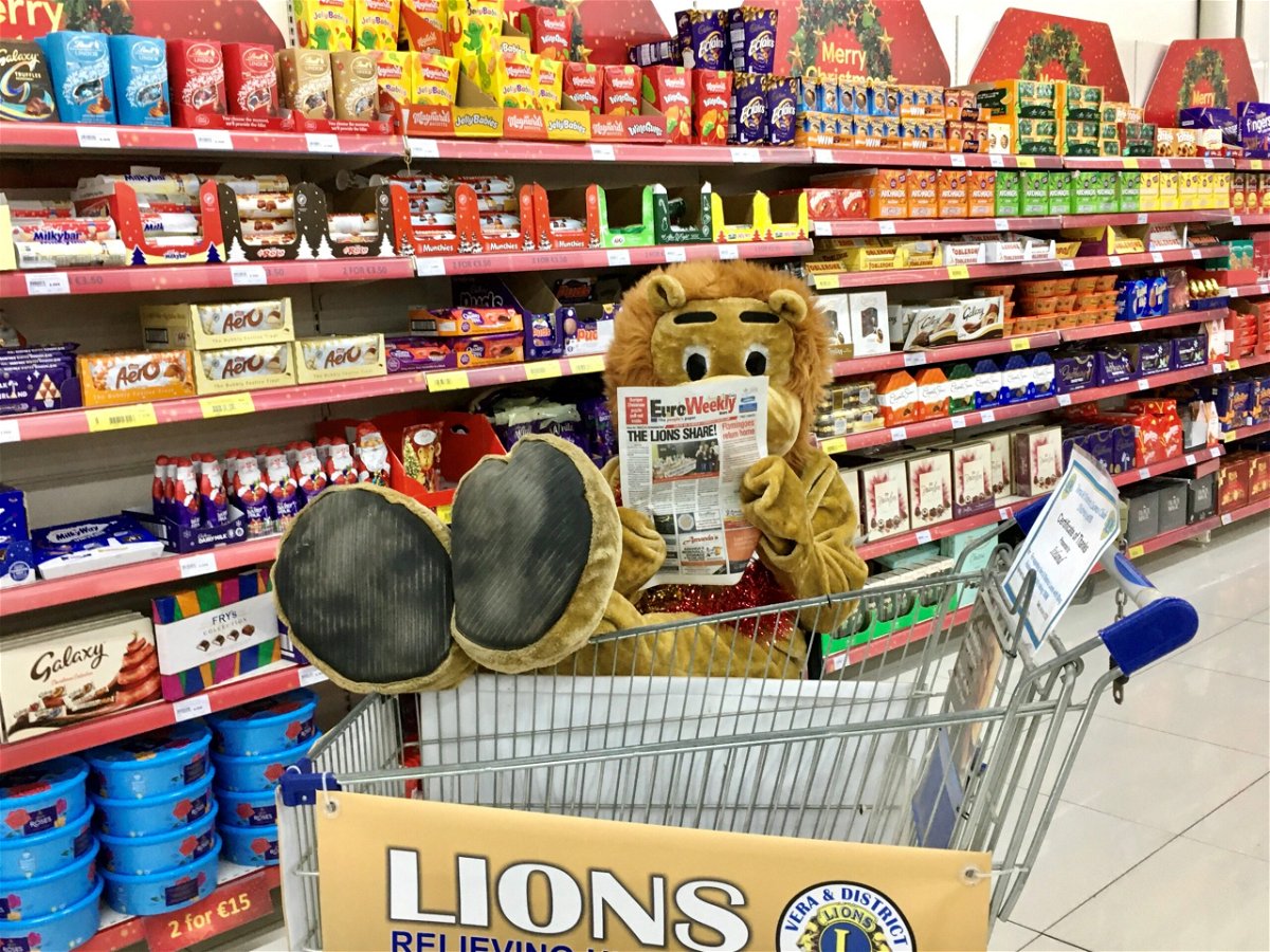 Leonardo goes shopping to help the Vera and District Lions Club