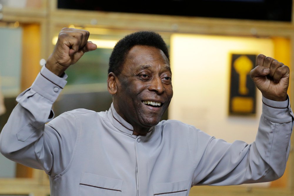 UPDATE – Pelé’s daughter posts picture that gives clearest indication of his failing health