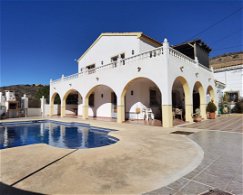 Next House Almeria: Villa For Sale in Rambla de Oria, Oria