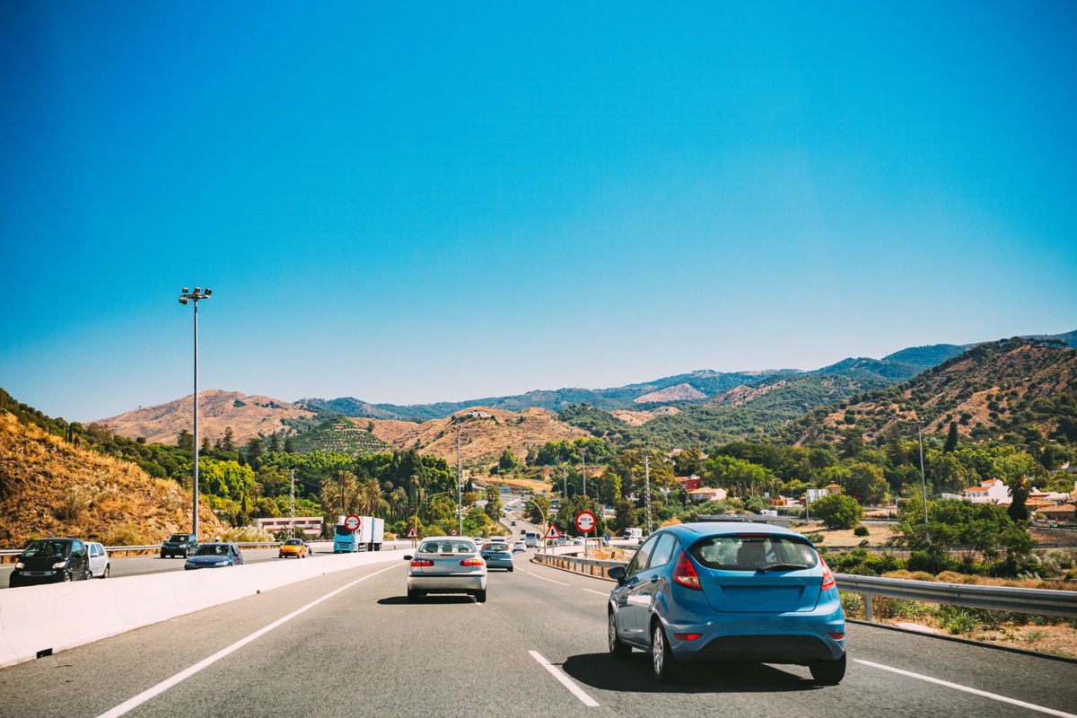 La DGT multará a quien se encuentre con ESTO en su coche en España « Euro Weekly News