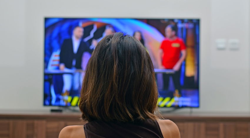 Award winning British comedian lands role as Saturday night quiz show