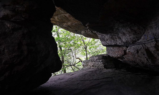 Beatriz Flamini 500 days living alone cave in Granada Spain