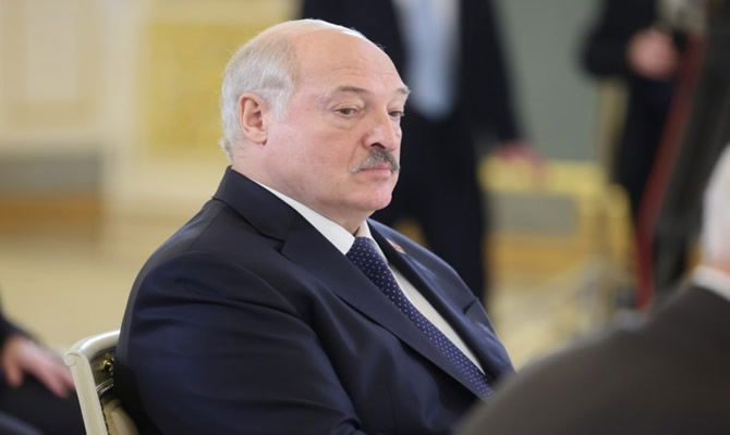 Alexander Lukashenko confirms Russian nuclear weapons being deployed in Belarus by Russia