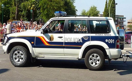 Image of Policia Nacional TEDAX vehicle.
