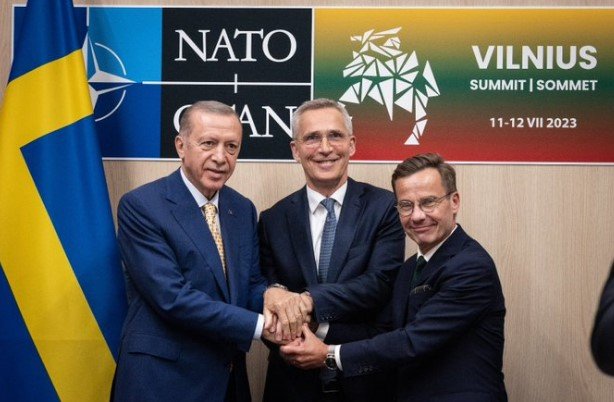 Tarihi toplantı, Türkiye Cumhurbaşkanı Erdoğan’ın İsveç’in NATO üyeliğine verdiği desteği onaylamasına tanık oldu «Euro Weekly News»