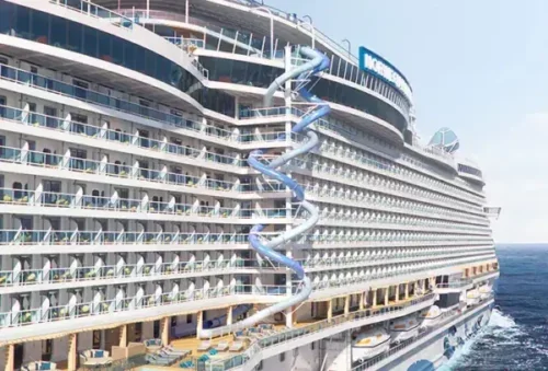 Norsk cruise frigjør seg fra fortøyninger « Euro Weekly News
