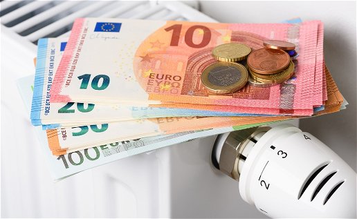 Image of Euros to pay an electricity bill.