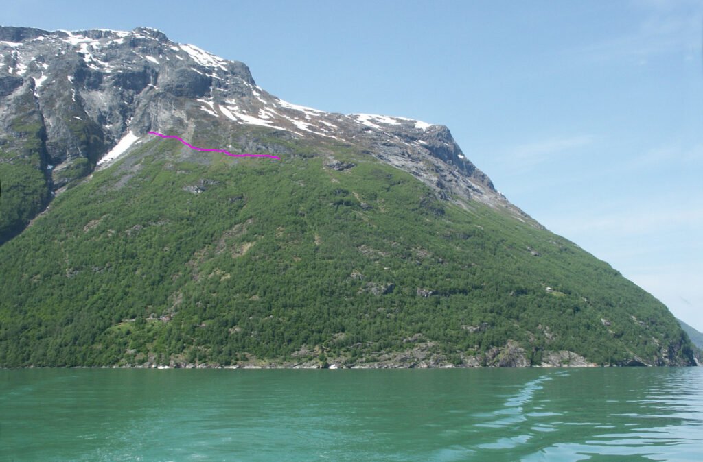 Åkernes Mountain: Norway
