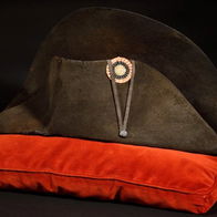 Image of Napoleon Bonaparte's bicorne hat.