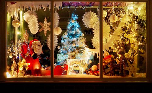 Benidorm's Christmas Window Dressing Contest with €8,000 in Prizes Up For Grabs.