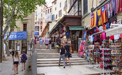 Mallorca promotes local retailers