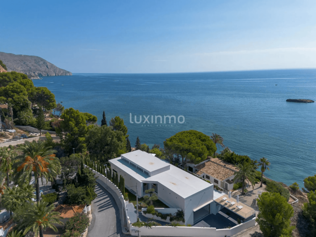 Finding luxury property Costa Blanca