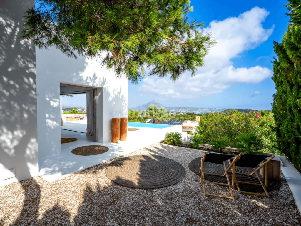 Finding luxury property in Ibiza