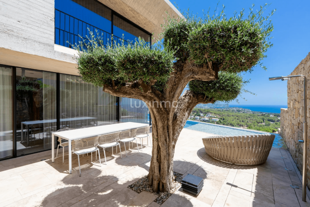 Finding luxury property Costa Blanca