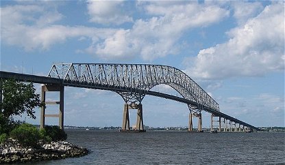 Emergency: Baltimore bridge destroyed by cargo ship